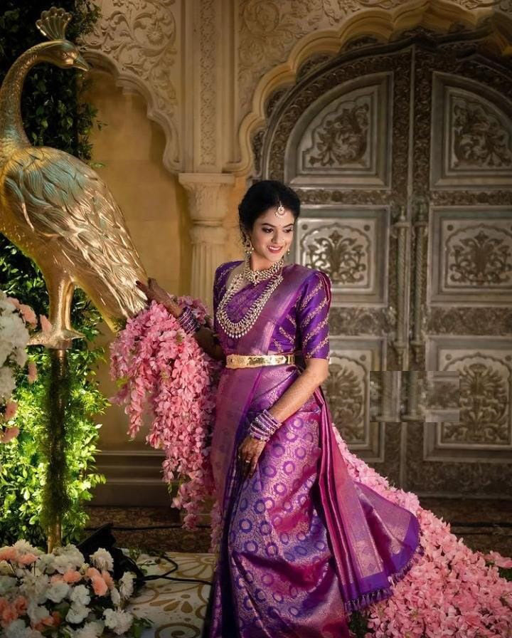 Twirling Purple Soft Silk Saree With Entrancing Blouse Piece Secondary image