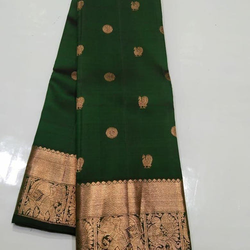 Sophisticated Dark Green Soft Silk Saree With Precious Blouse Piece ClothsVilla
