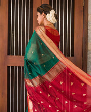 Load image into Gallery viewer, Seraglio Green Soft Silk Saree With Murmurous Blouse Piece ClothsVilla