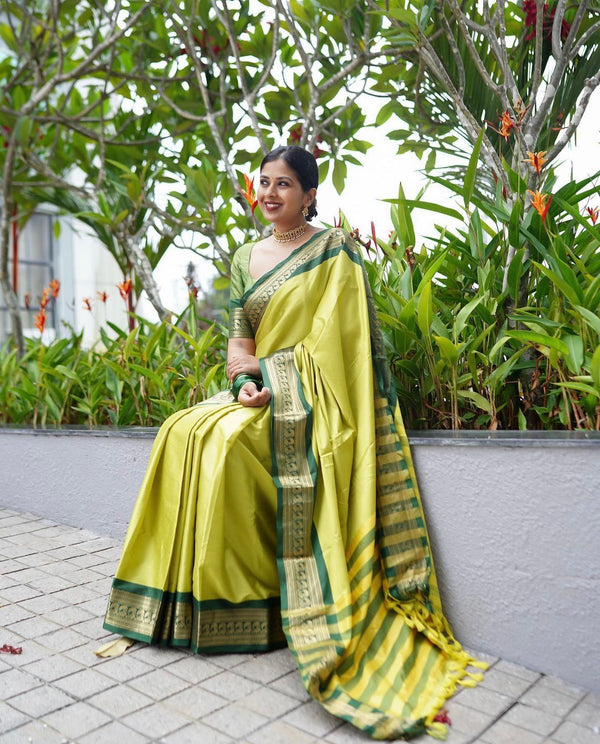 Hypnotic Perrot Soft Silk Saree With Blooming Blouse Piece ClothsVilla