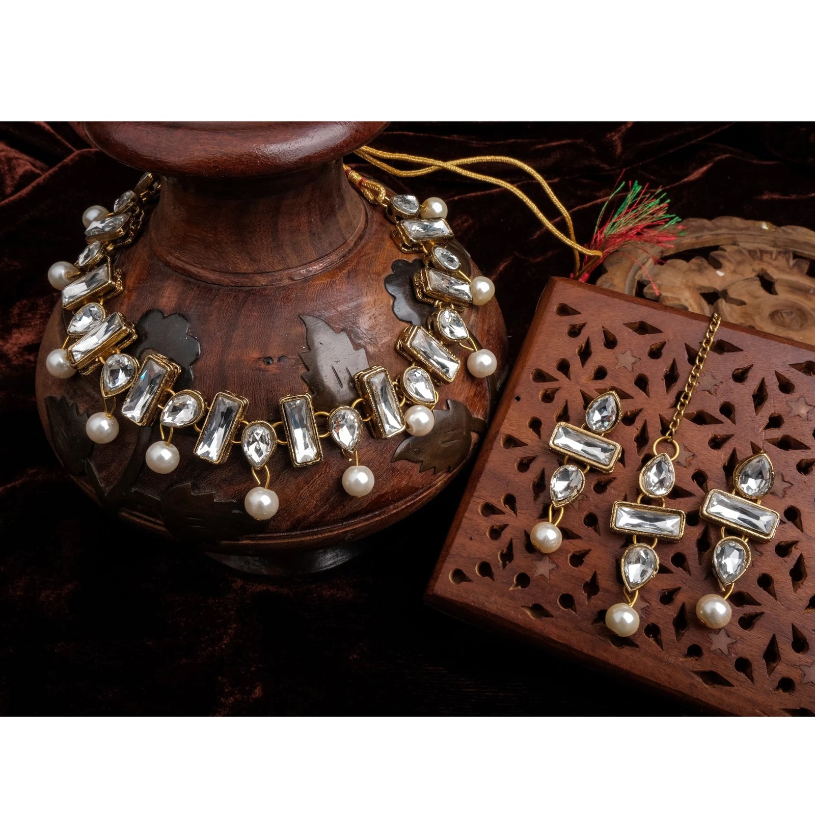 Alloy Jewel Set (White) ClothsVilla