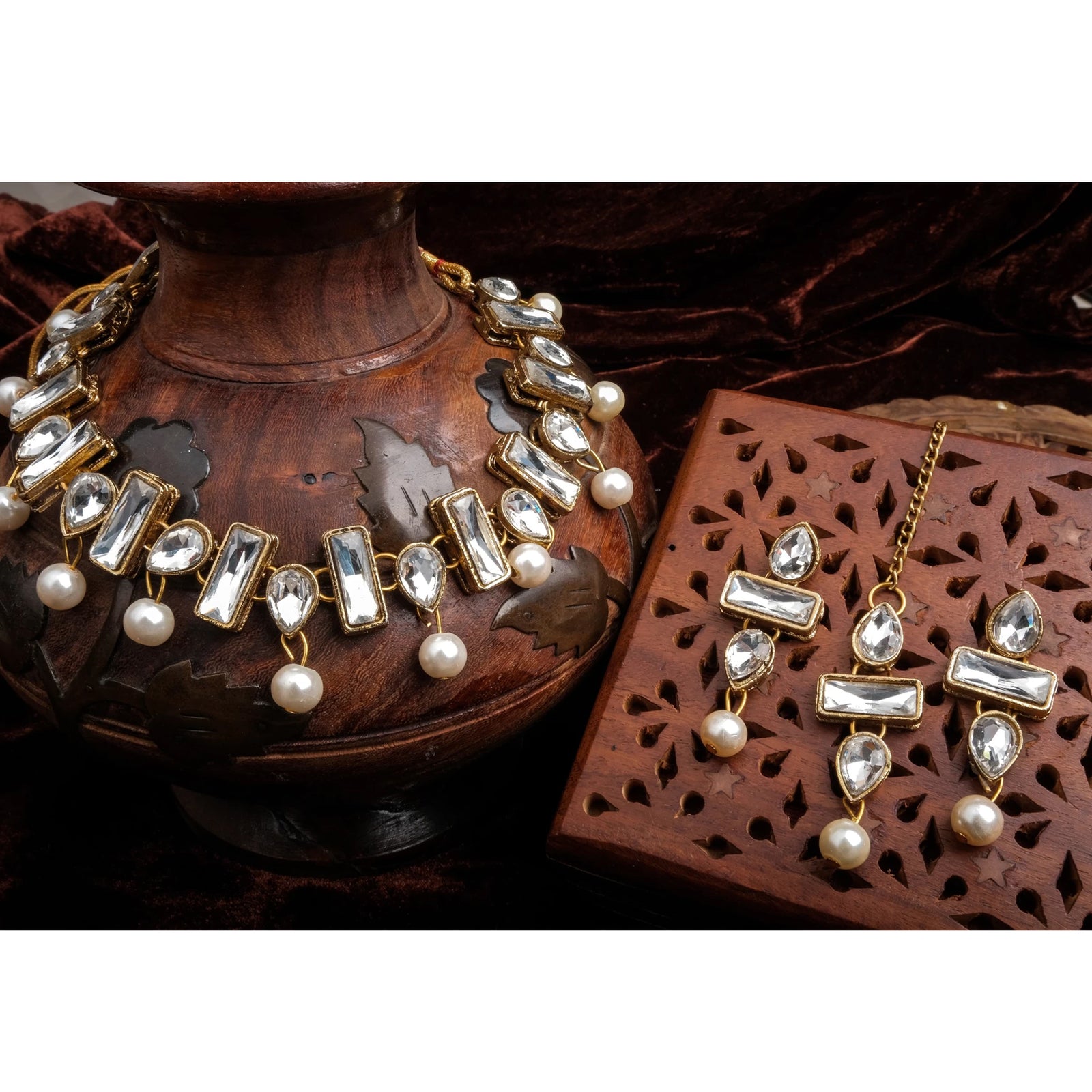Alloy Jewel Set (White) ClothsVilla