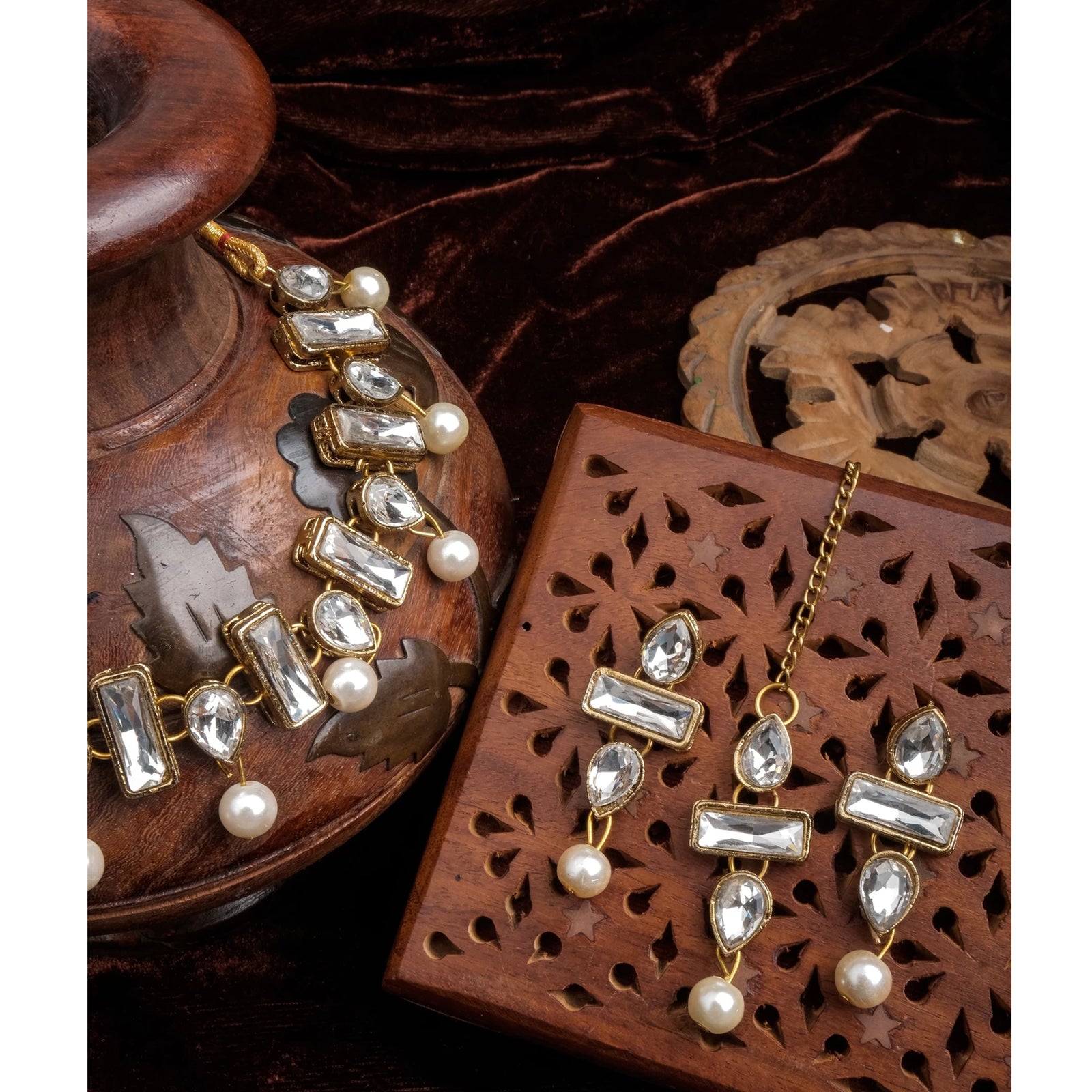Alloy Jewel Set (White) ClothsVilla