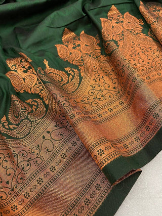 Innovative Dark Green Soft Banarasi Silk Saree With Snazzy Blouse Piece ClothsVilla