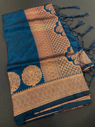 Amazing Rama Soft Banarasi Silk Saree With Snazzy Blouse Piece ClothsVilla