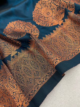 Amazing Rama Soft Banarasi Silk Saree With Snazzy Blouse Piece ClothsVilla