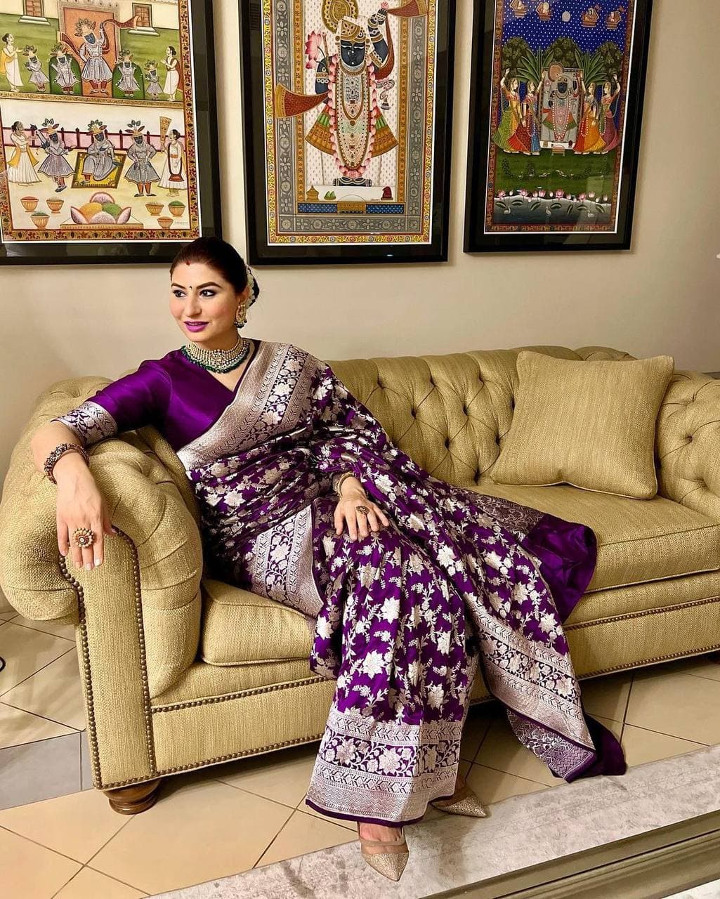 Delectable Purple Soft Banarasi Silk Saree With Gratifying Blouse Piece ClothsVilla