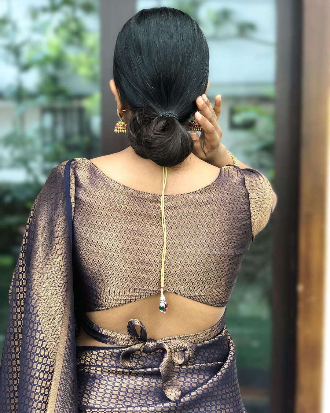 Sensational Navy Blue Soft Kanjivaram Silk Saree With Skinny Blouse Piece ClothsVilla