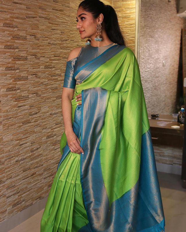 Artistic Parrot Soft Kanjivaram Silk Saree With Lovely Blouse Piece ClothsVilla