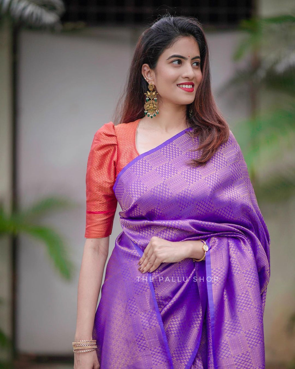 Bewitching Royal Blue Soft Silk Saree with Comely Blouse Piece ClothsVilla