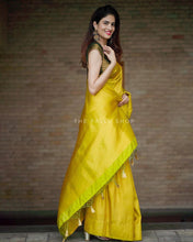 Load image into Gallery viewer, Divine Yellow Soft Silk Saree with Excellent Blouse Piece ClothsVilla