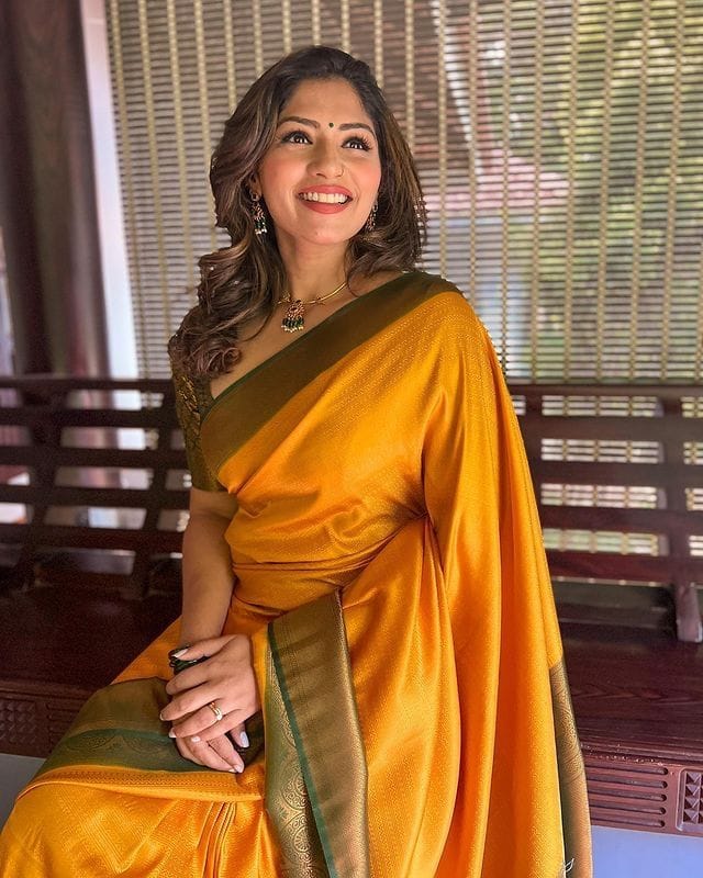 Bewitching Yellow Soft Silk Saree with Lissome Blouse Piece ClothsVilla