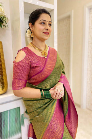 Palimpsest Green Soft Silk Saree With Surreptitious Blouse Piece ClothsVilla