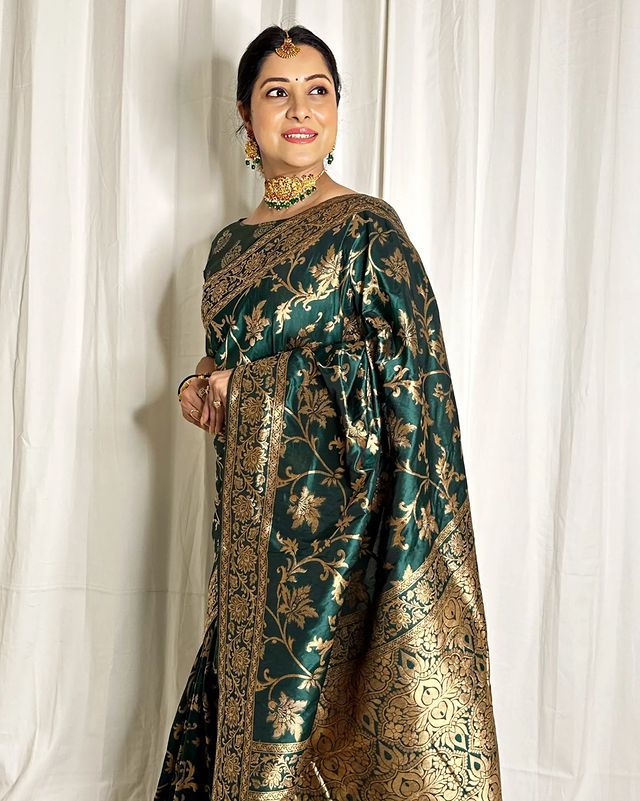 Vestigial Dark Green Soft Banarasi Silk Saree With Felicitous Blouse Piece ClothsVilla