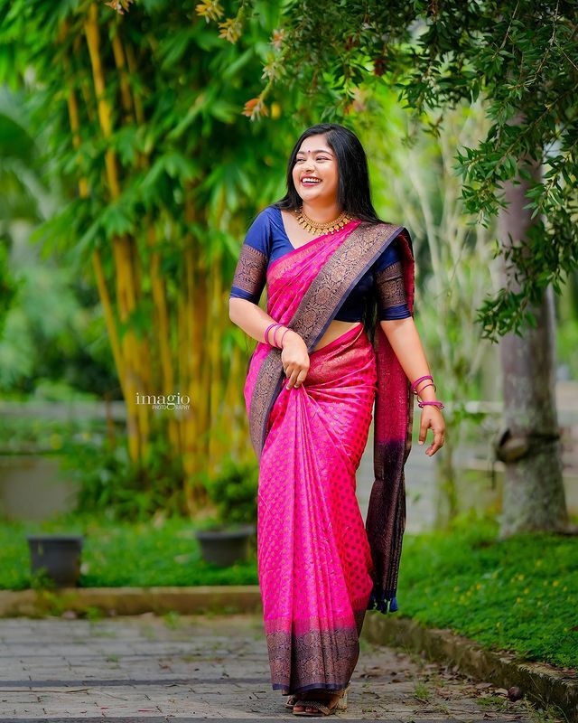 Exuberant Dark Pink Soft Silk Saree With Unequalled Blouse Piece ClothsVilla