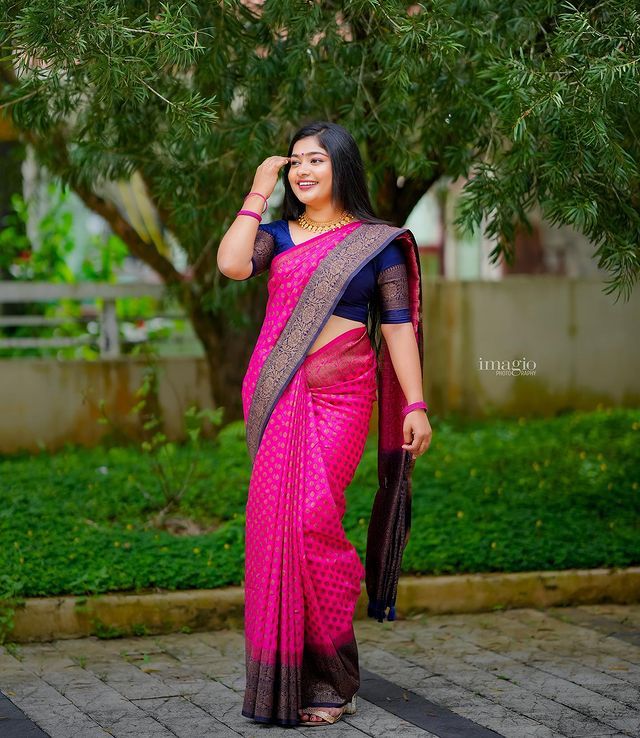 Exuberant Dark Pink Soft Silk Saree With Unequalled Blouse Piece ClothsVilla