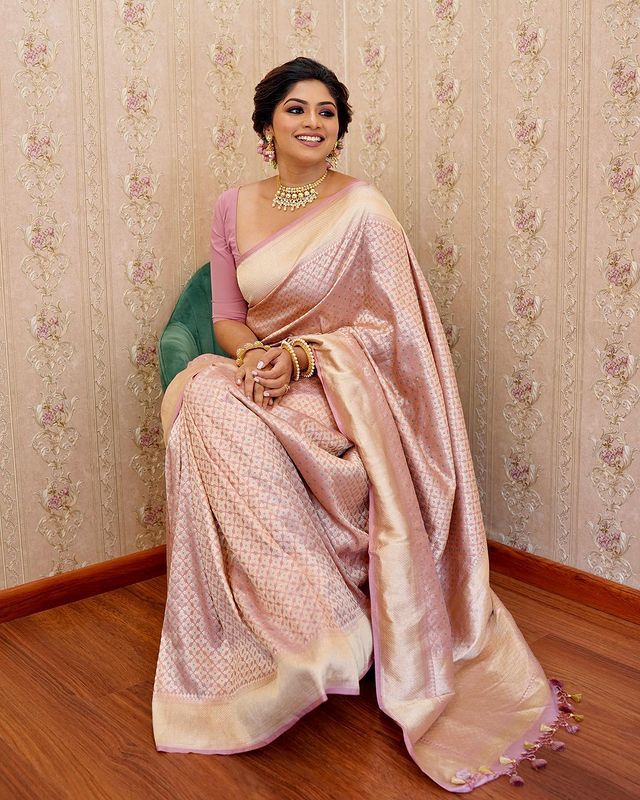 Excellent Baby Pink Soft Silk Saree With Effervescent Blouse Piece ClothsVilla