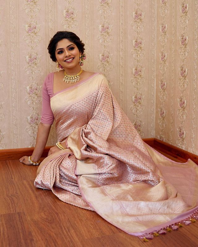 Excellent Baby Pink Soft Silk Saree With Effervescent Blouse Piece ClothsVilla
