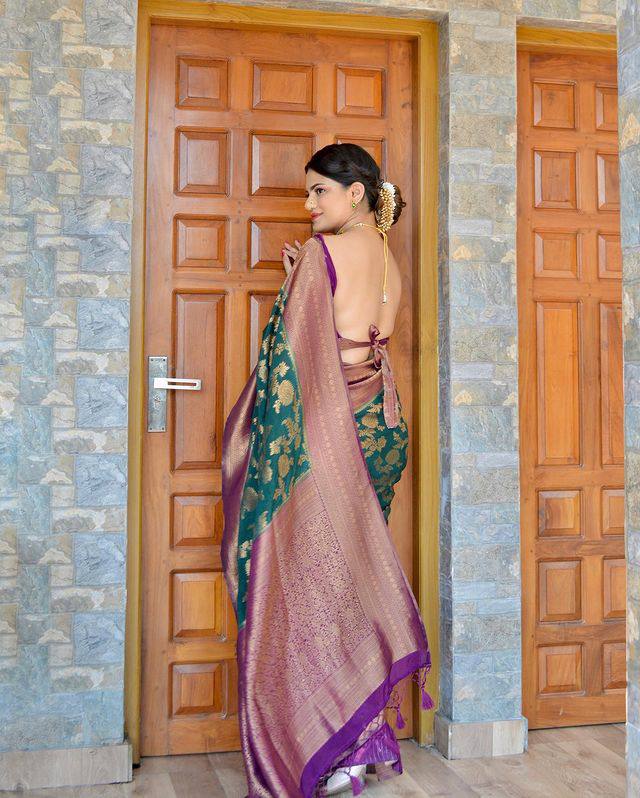 Buy Stylish Cotton Silk Green Woven Design Saree with Blouse piece Online  In India At Discounted Prices