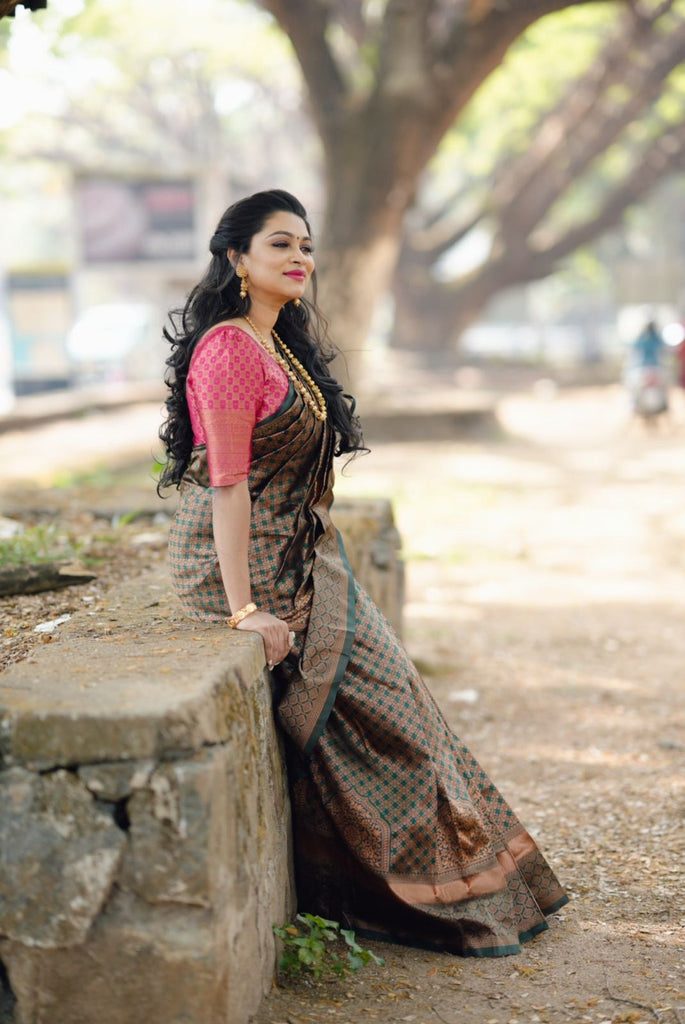 Excellent Green Soft Silk Saree With Ideal Blouse Piece ClothsVilla