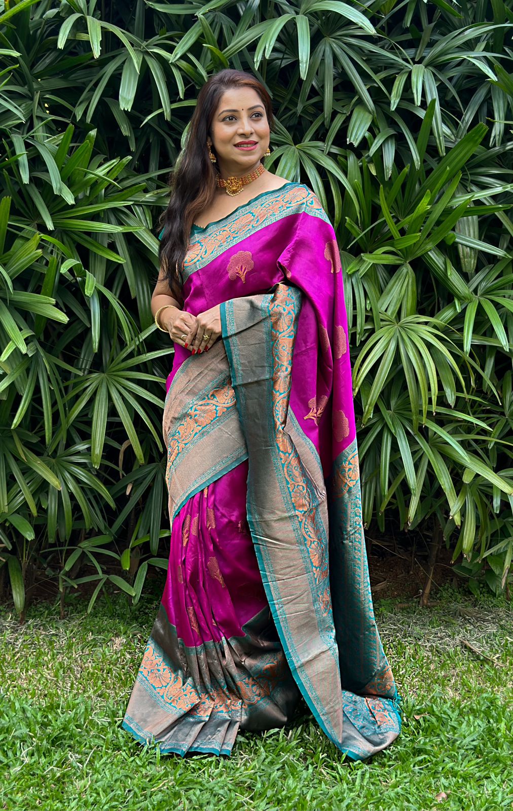 Amiable Purple Soft Banarasi Silk Saree With Moiety Blouse Piece ClothsVilla