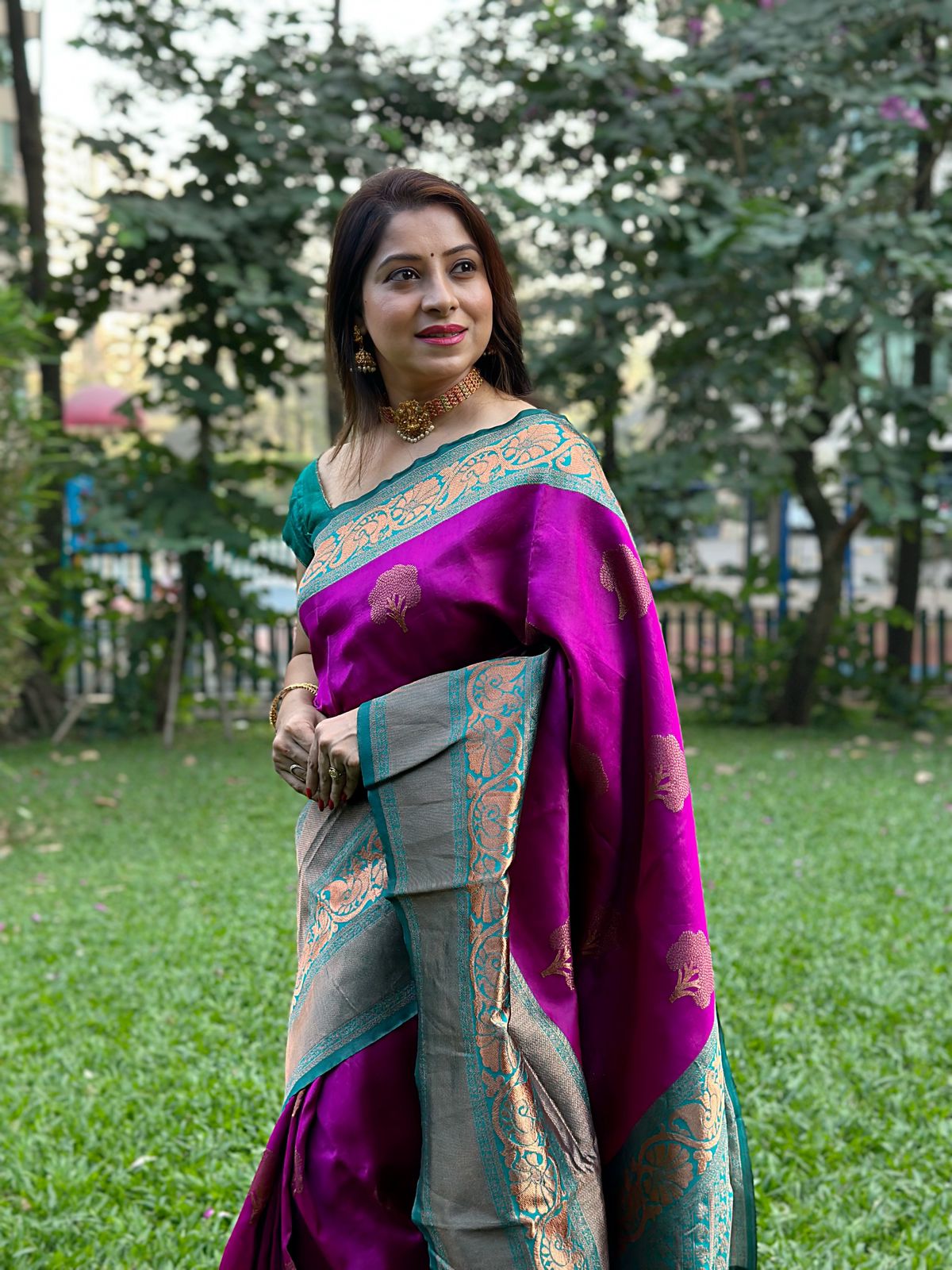 Amiable Purple Soft Banarasi Silk Saree With Moiety Blouse Piece ClothsVilla