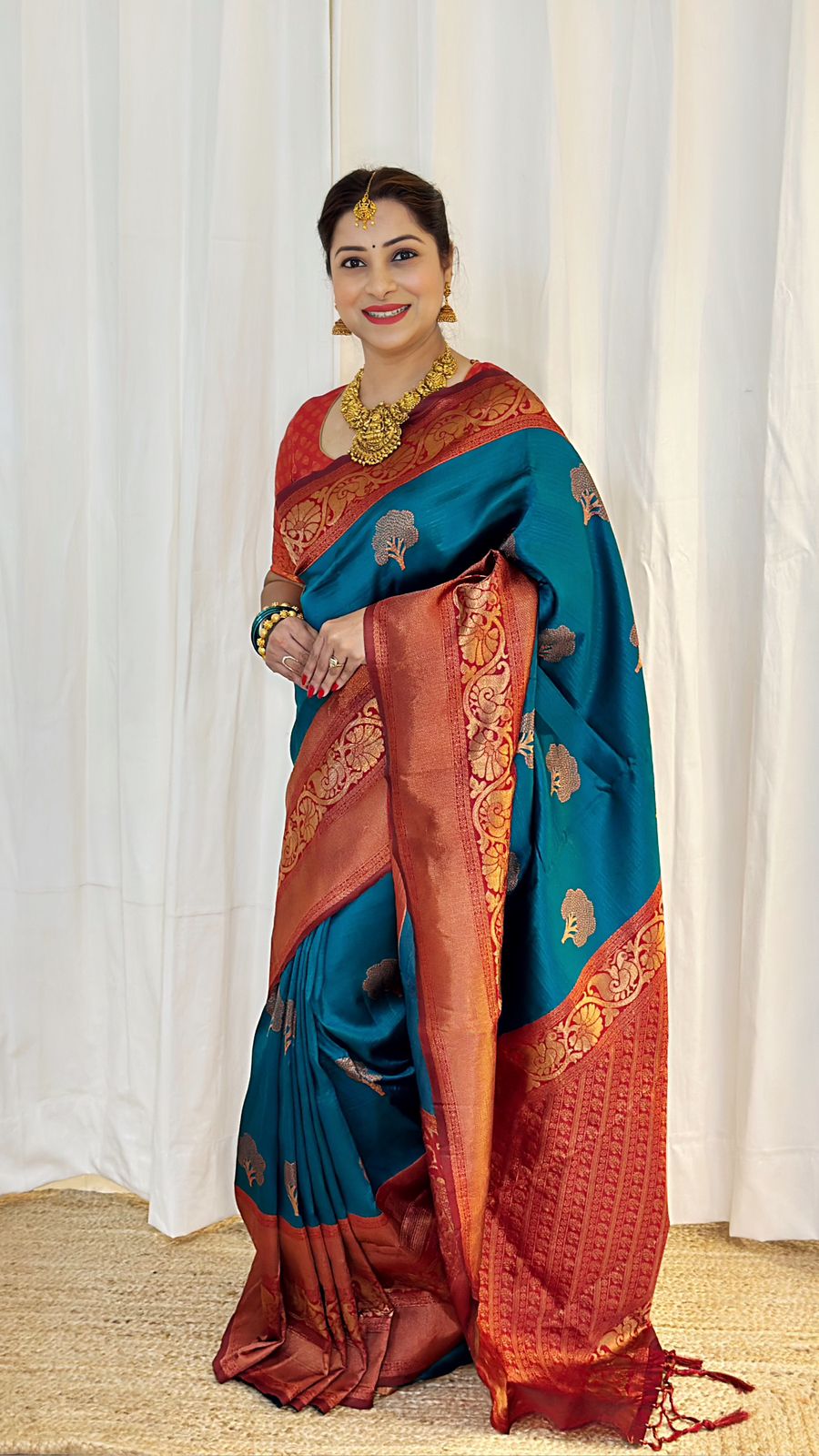 Artistic Rama Soft Banarasi Silk Saree With Moiety Blouse Piece ClothsVilla
