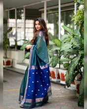 Load image into Gallery viewer, Outstanding Rama Soft Silk Saree With Snazzy Blouse Piece ClothsVilla