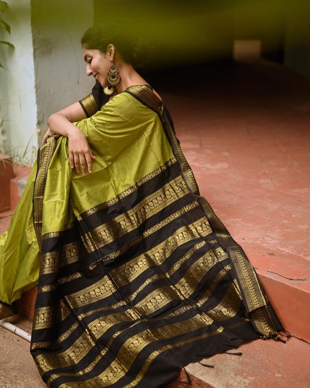 Glittering Mehndi Soft Banarasi Silk Saree With Unequalled Blouse Piece ClothsVilla