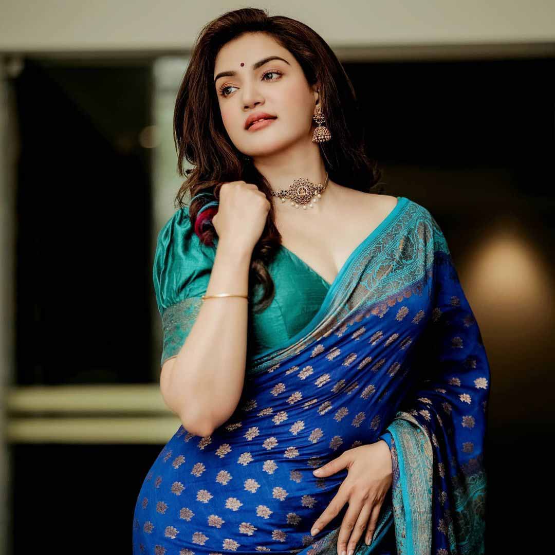 Delightful Blue Soft Banarasi Silk Saree With Prettiest Blouse Piece ClothsVilla