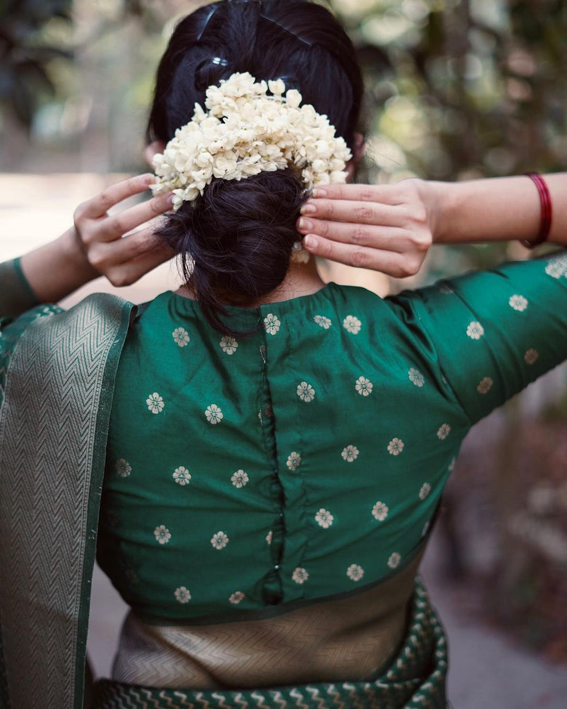 extravagant Green Soft Silk Saree With Beauteous Blouse Piece ClothsVilla