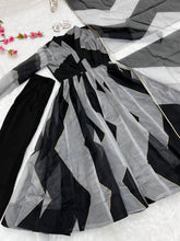 Load image into Gallery viewer, Anarkali Zigzag Foil Work Flared Kali Pattern Set with Dupatta Clothsvilla