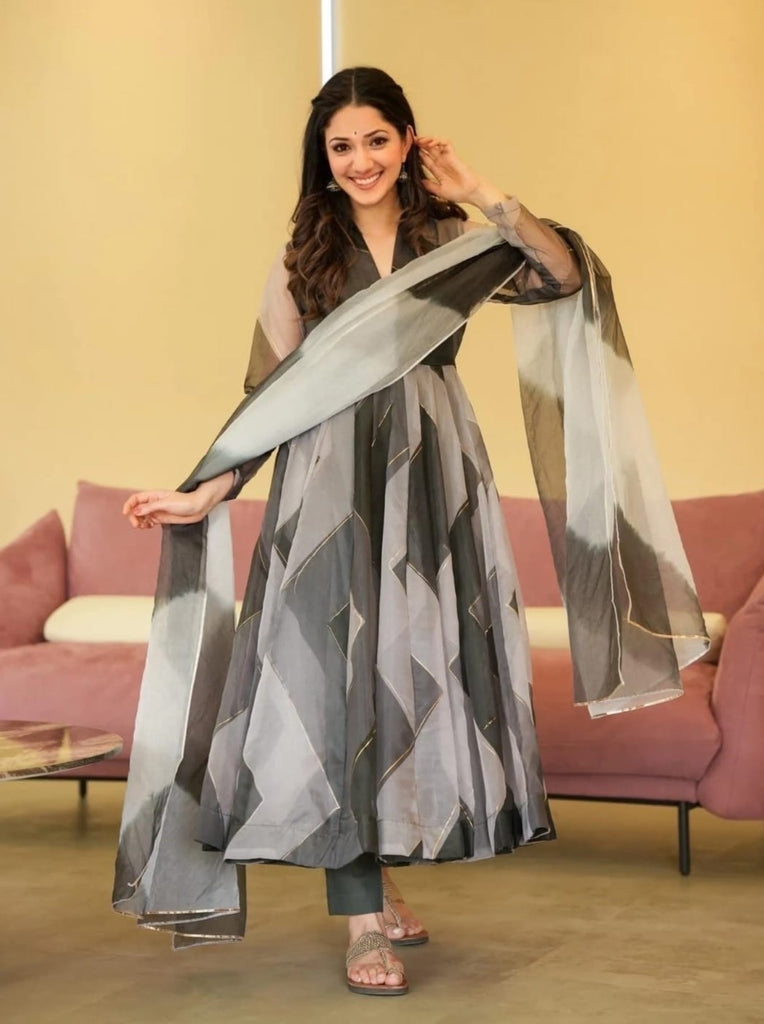 Anarkali Zigzag Foil Work Flared Kali Pattern Set with Dupatta Clothsvilla