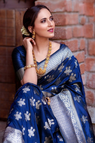 Marvelous Navy Blue Pure Banarasi Silk Saree with Magnetic Blouse Piece Bvipul