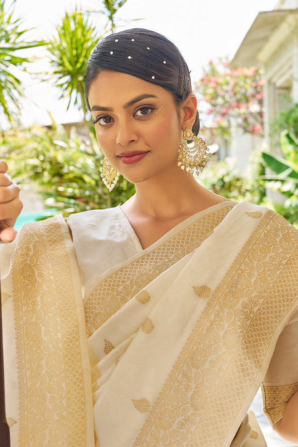 Lagniappe Beige Kanjivaram Silk Saree With Dissemble Blouse Piece Bvipul