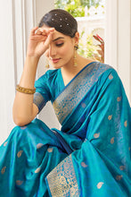 Load image into Gallery viewer, Elision Firozi Kanjivaram Silk Saree With Comely Blouse Piece Bvipul