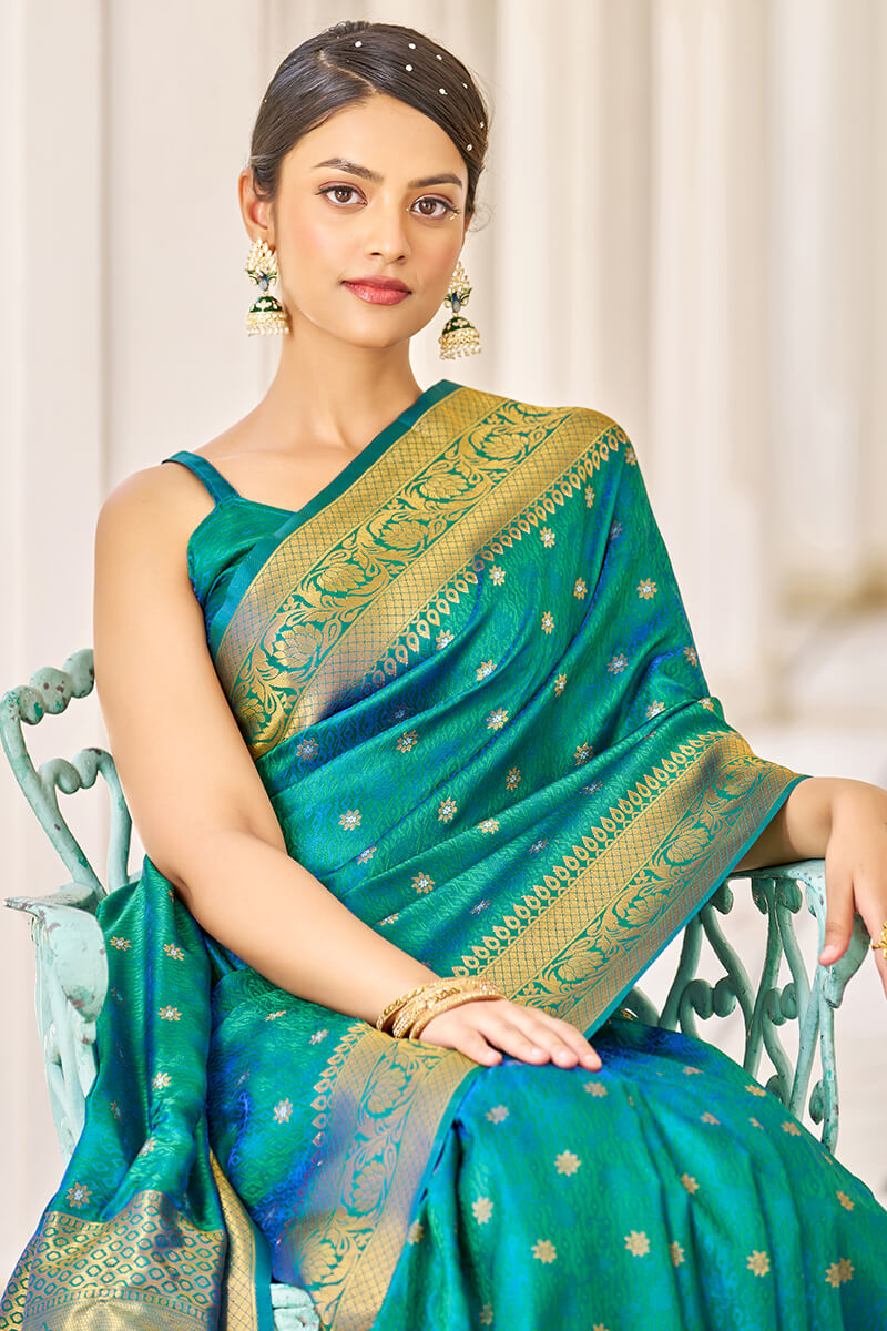 Bewitching Rama Kanjivaram Silk Saree With Majesty Blouse Piece Secondary image