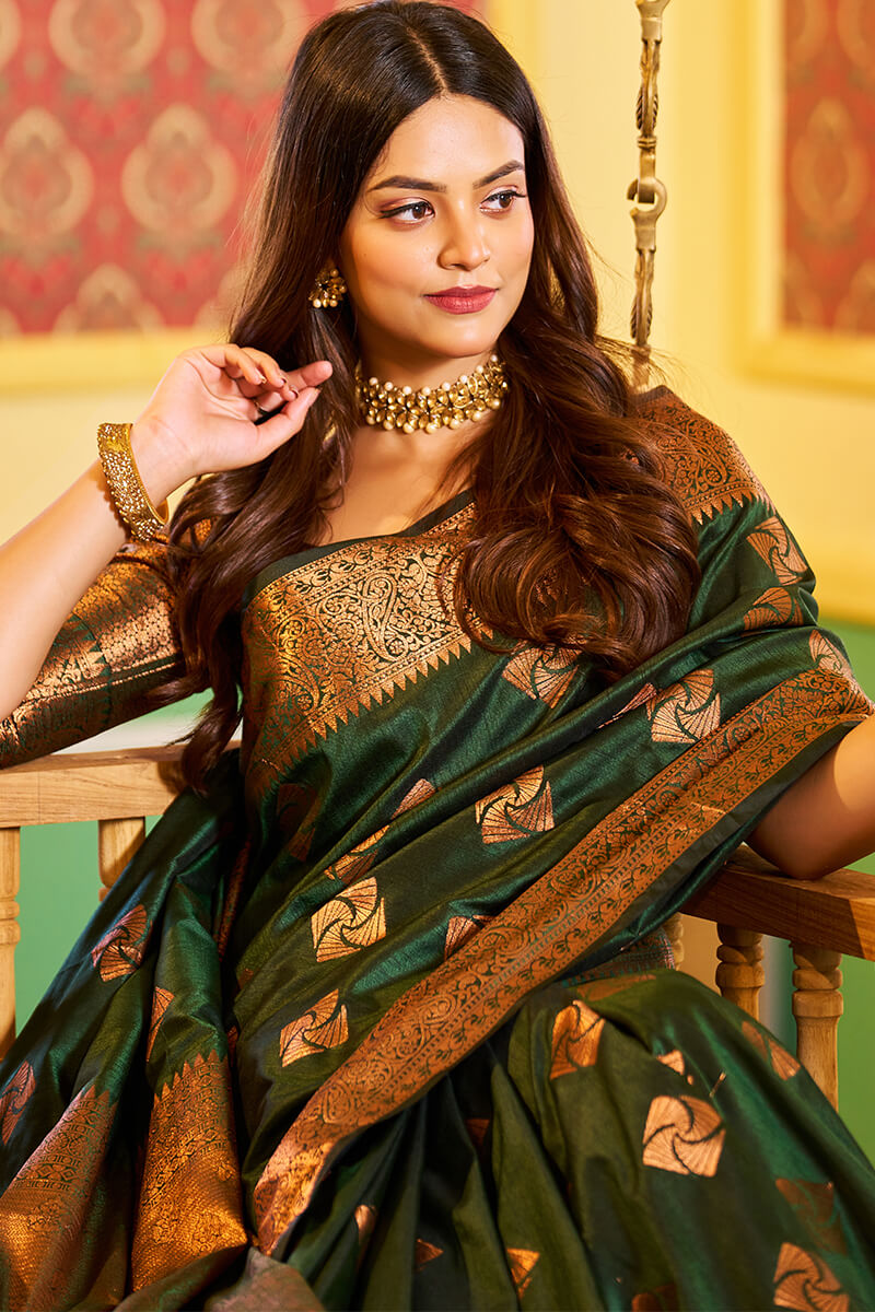Traditional Dark Green Soft Banarasi Silk Saree With Ideal Blouse Piece Bvipul
