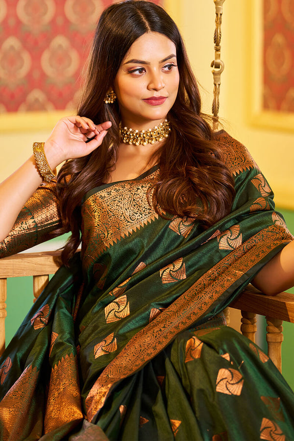 Traditional Dark Green Soft Banarasi Silk Saree With Ideal Blouse Piece Bvipul