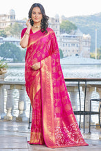 Load image into Gallery viewer, Smart Dark Pink Kanjivaram Silk Saree With Ailurophile Blouse Piece Bvipul