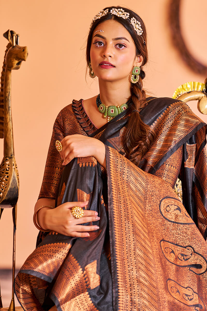 Admirable Black Soft Banarasi Silk Saree With Adorable Blouse Piece Secondary image