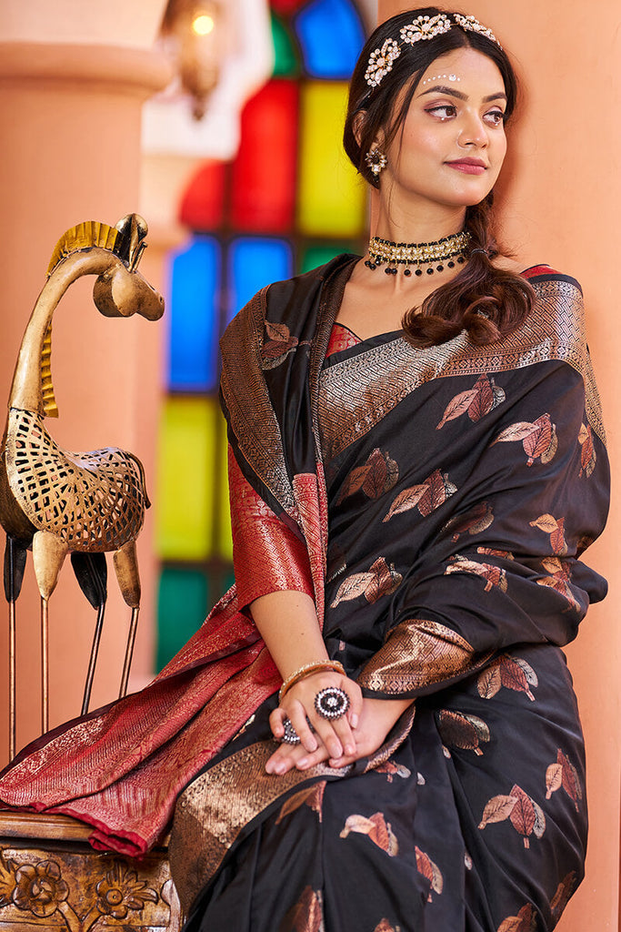 Flameboyant Black Soft Banarasi Silk Saree With Desirable Blouse Piece Bvipul