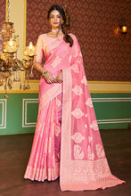 Load image into Gallery viewer, Brood Pink Linen Silk Saree With Chatoyant Blouse Piece Bvipul