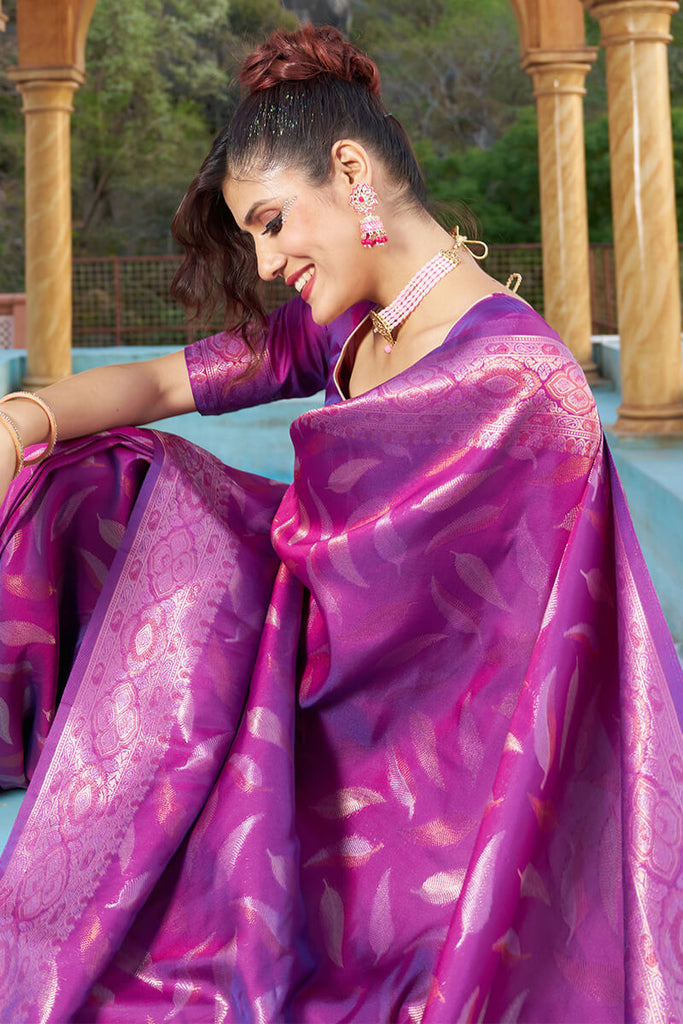 Odette Women's Purple Silk Saree with unstitched Blouse