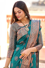 Load image into Gallery viewer, Flameboyant Rama Banarasi Silk Saree With Prettiest Blouse Piece Bvipul