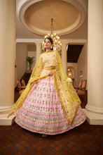 Load image into Gallery viewer, Designer Wedding Lehenga Choli For Women Party Wear Bollywood Lengha Sari,Indian Wedding Bridesmaids Dress Bridal Wedding Skirts Girlish ClothsVilla