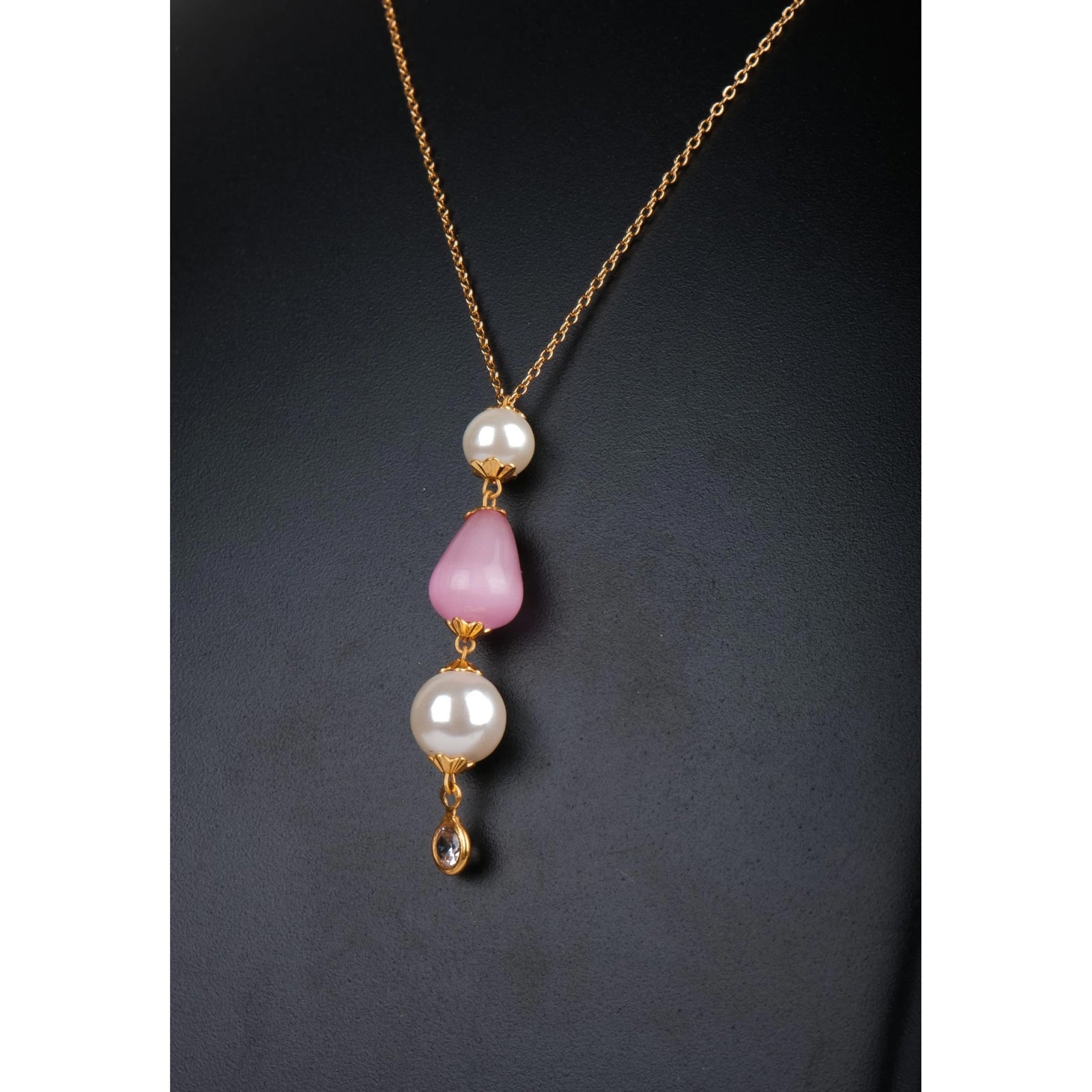 Gold-plated Pink Pearl Brass Pendant Gold-plated Pearl Brass Pendant ClothsVilla