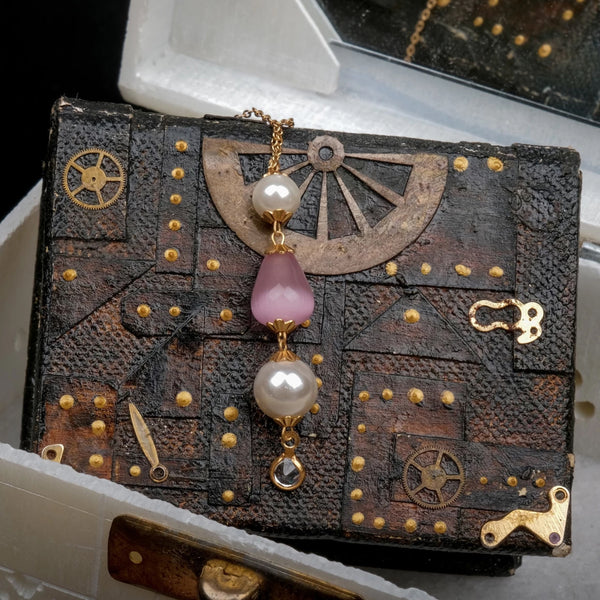 Gold-plated Pink Pearl Brass Pendant Gold-plated Pearl Brass Pendant ClothsVilla