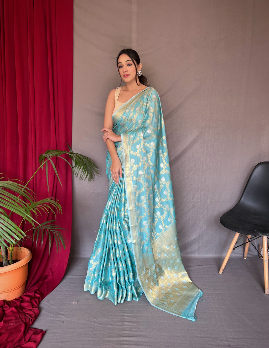 Blue Saee in Cotton With Rose Gold Woven Clothsvilla