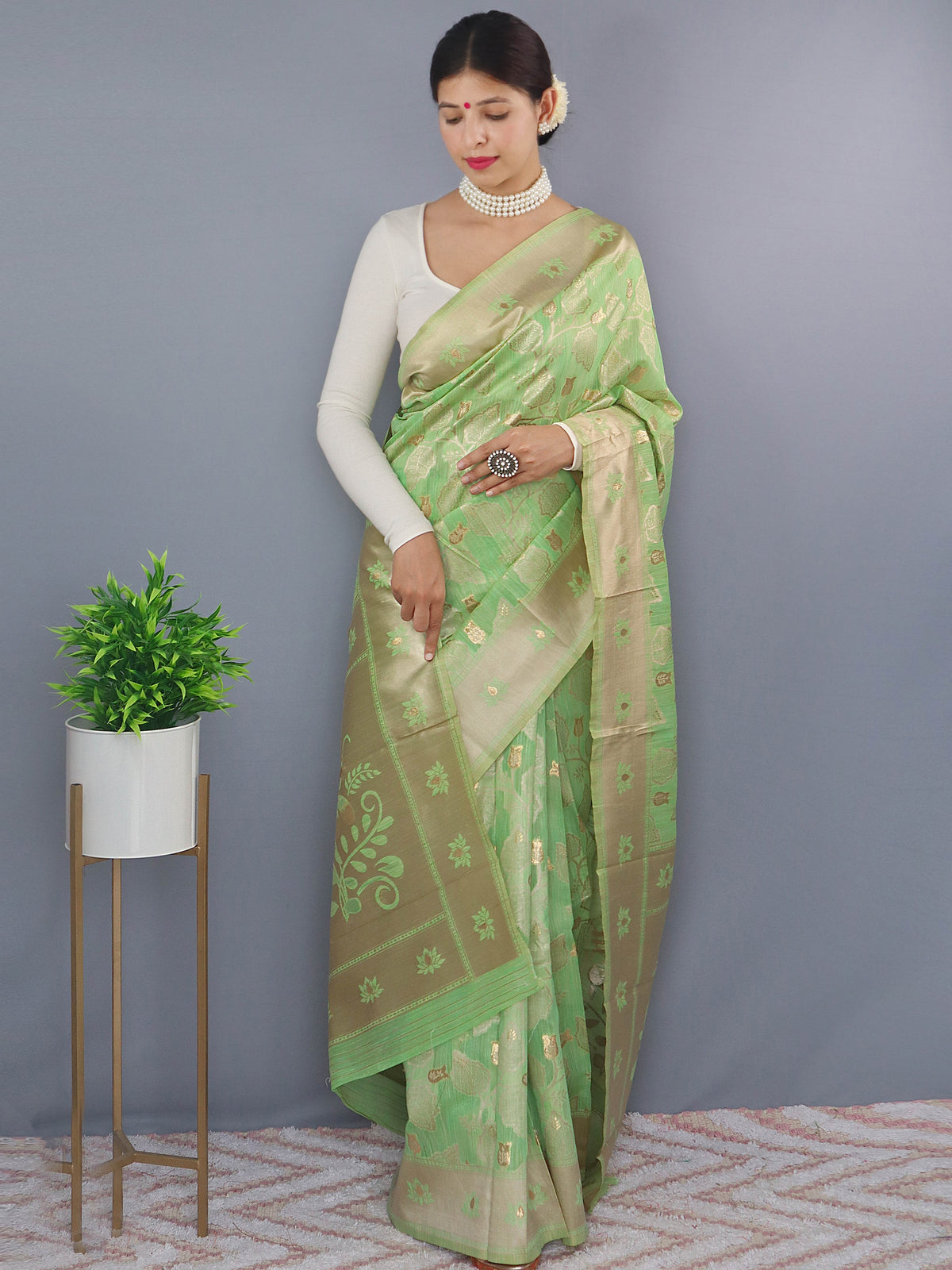 Lotus Cotton Linen Slub Jaal Woven Saree Pistachio Green Clothsvilla Main image